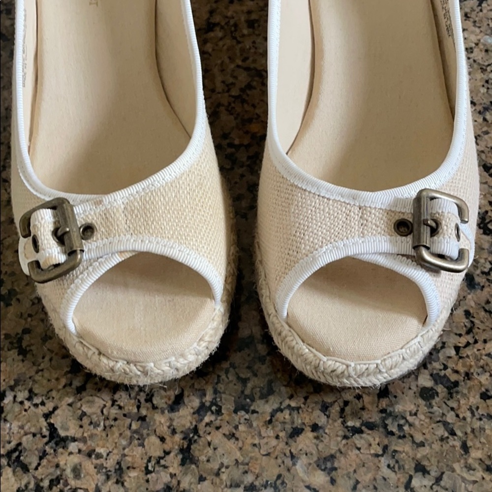 Naturalizer Sherene Comfort Wedge Slingback Sandals. Size 7.5 - Picture 3 of 10